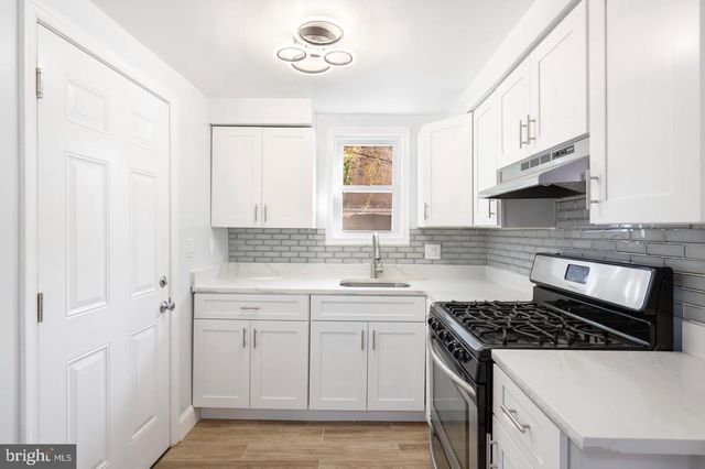 105 CARROLLTON AVE, Baltimore, MD 21223