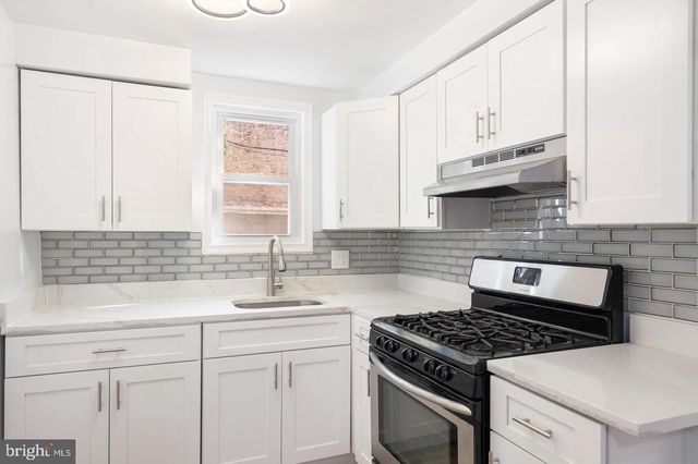105 CARROLLTON AVE, Baltimore, MD 21223