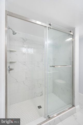 105 CARROLLTON AVE, Baltimore, MD 21223
