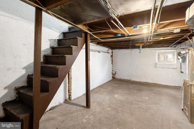 105 CARROLLTON AVE, Baltimore, MD 21223