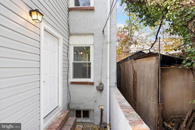 105 CARROLLTON AVE, Baltimore, MD 21223