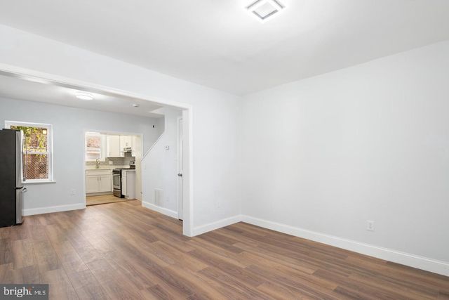 105 CARROLLTON AVE, Baltimore, MD 21223