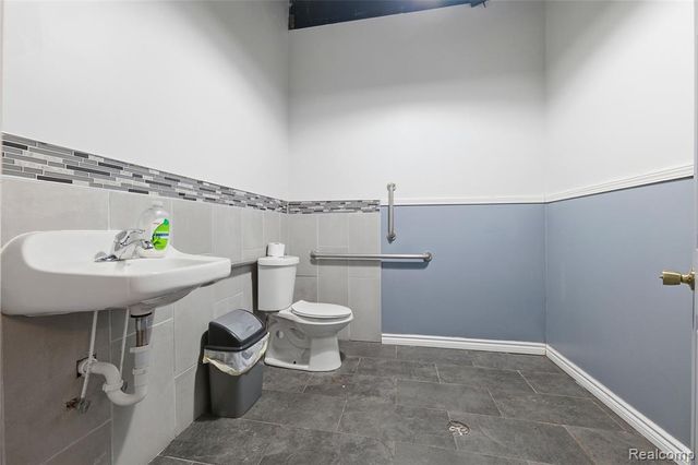 10340 Van Dyke Street, Detroit, MI 48234