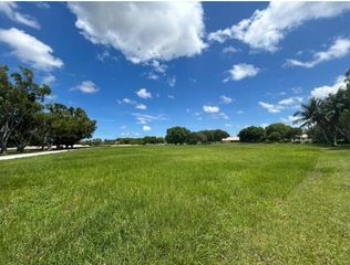 9000 KENDALE Court, Lake Worth, FL 33467