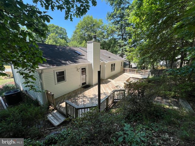 7 S POINTE LANE, Fredericksburg, VA 22405