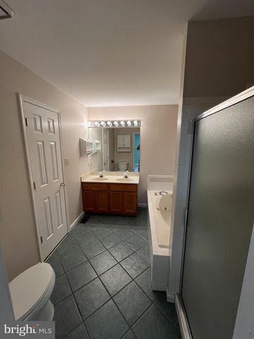 7 S POINTE LANE, Fredericksburg, VA 22405