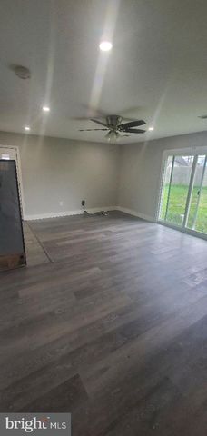84 WHITEWOOD DR, Levittown, PA 19057