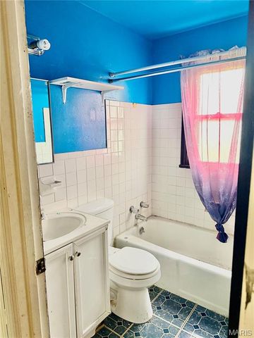 8150 Rector Drive, Berkeley, MO 63134