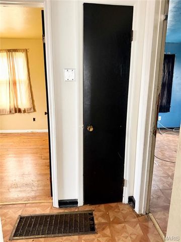 8150 Rector Drive, Berkeley, MO 63134