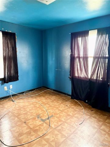 8150 Rector Drive, Berkeley, MO 63134