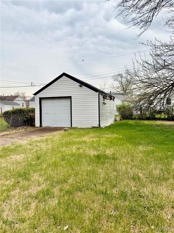 8150 Rector Drive, Berkeley, MO 63134