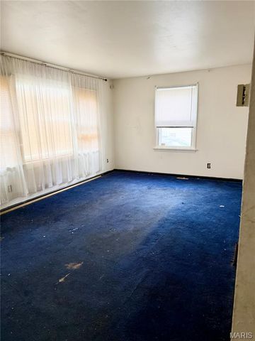 8150 Rector Drive, Berkeley, MO 63134