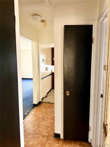 8150 Rector Drive, Berkeley, MO 63134