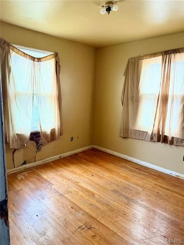 8150 Rector Drive, Berkeley, MO 63134