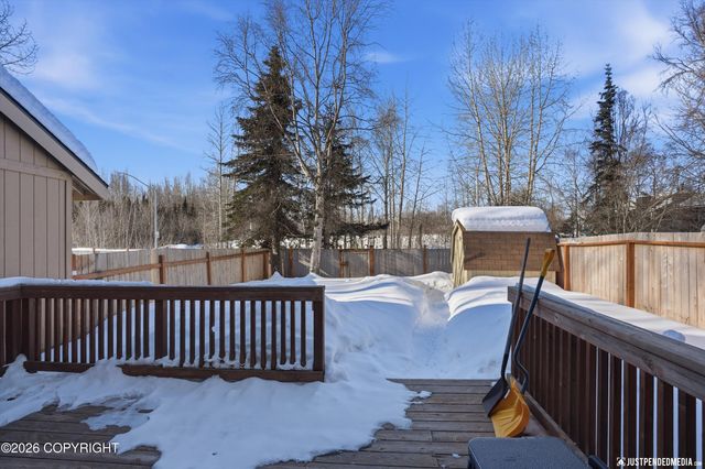 10260 Tartan Circle, Anchorage, AK 99507