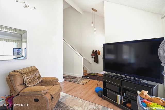 10260 Tartan Circle, Anchorage, AK 99507