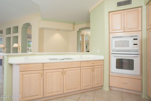 1861 E Mellow Trail, Oro Valley, AZ 85755