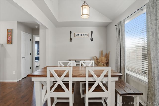 19804 E 37th Place S, Broken Arrow, OK 74014
