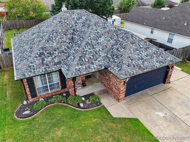 19804 E 37th Place S, Broken Arrow, OK 74014
