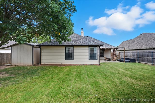 19804 E 37th Place S, Broken Arrow, OK 74014