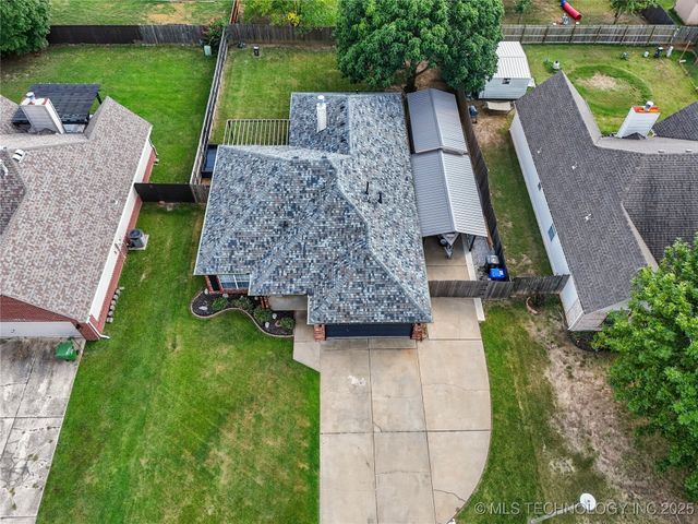 19804 E 37th Place S, Broken Arrow, OK 74014