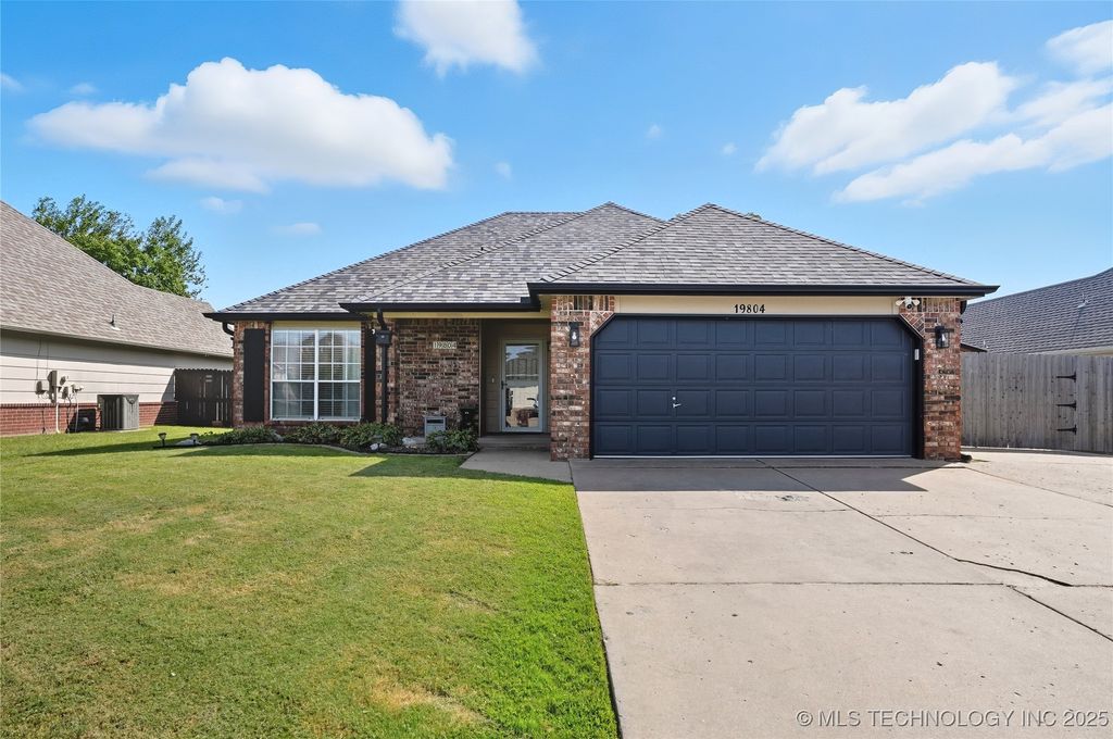 19804 E 37th Place S, Broken Arrow, OK 74014