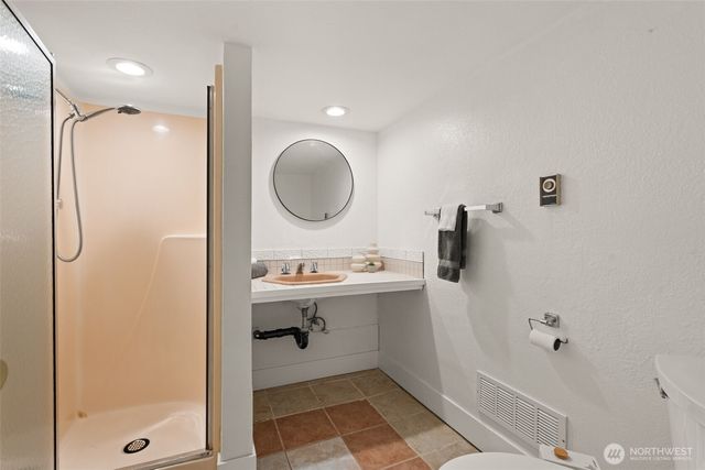 712 S 58th Street, Tacoma, WA 98408