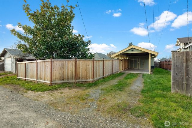 712 S 58th Street, Tacoma, WA 98408