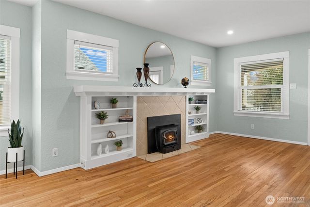 712 S 58th Street, Tacoma, WA 98408