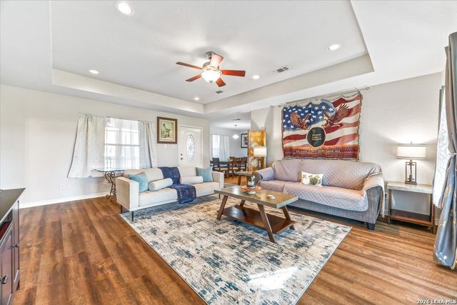155 COUNTRY GDNS, La Vernia, TX 78121