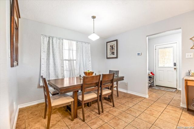 155 COUNTRY GDNS, La Vernia, TX 78121
