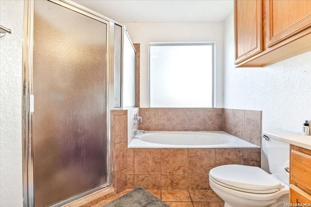 155 COUNTRY GDNS, La Vernia, TX 78121