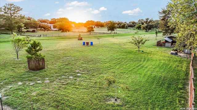 155 COUNTRY GDNS, La Vernia, TX 78121