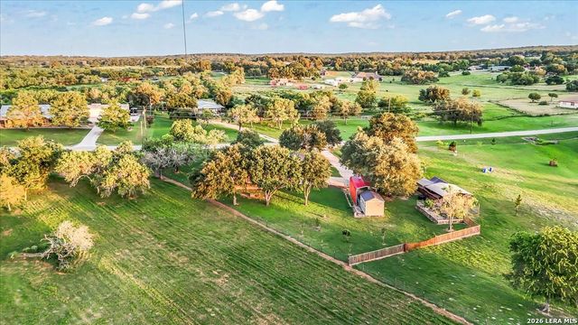 155 COUNTRY GDNS, La Vernia, TX 78121