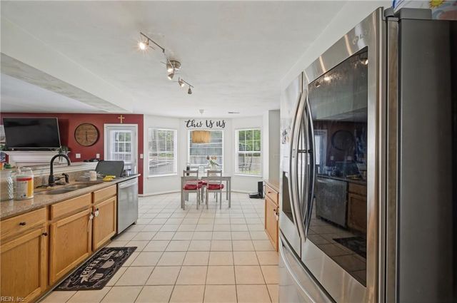 108 Montrose DR, Hampton, VA 23666