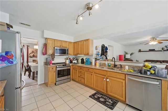 108 Montrose DR, Hampton, VA 23666