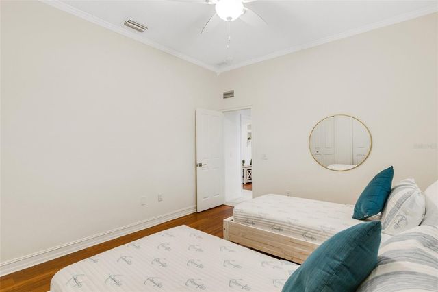 4801 EDGEMONT COURT, Sarasota, FL 34233