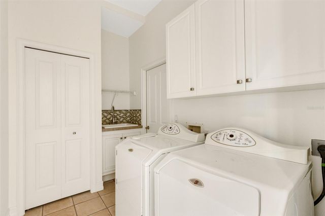 4801 EDGEMONT COURT, Sarasota, FL 34233