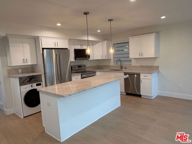 5191 5193 Lindley Avenue, Tarzana, CA 91356