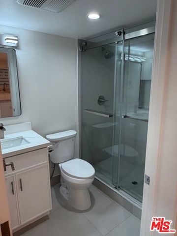 5191 5193 Lindley Avenue, Tarzana, CA 91356