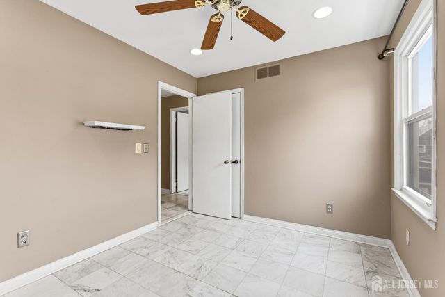 6 Cherry Street, Edison, NJ 08817