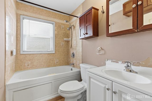 6 Cherry Street, Edison, NJ 08817