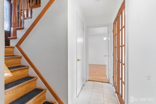 6 Cherry Street, Edison, NJ 08817