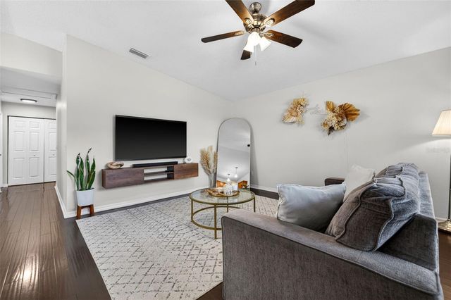 5801 N MIAMI PLACE, Tampa, FL 33604