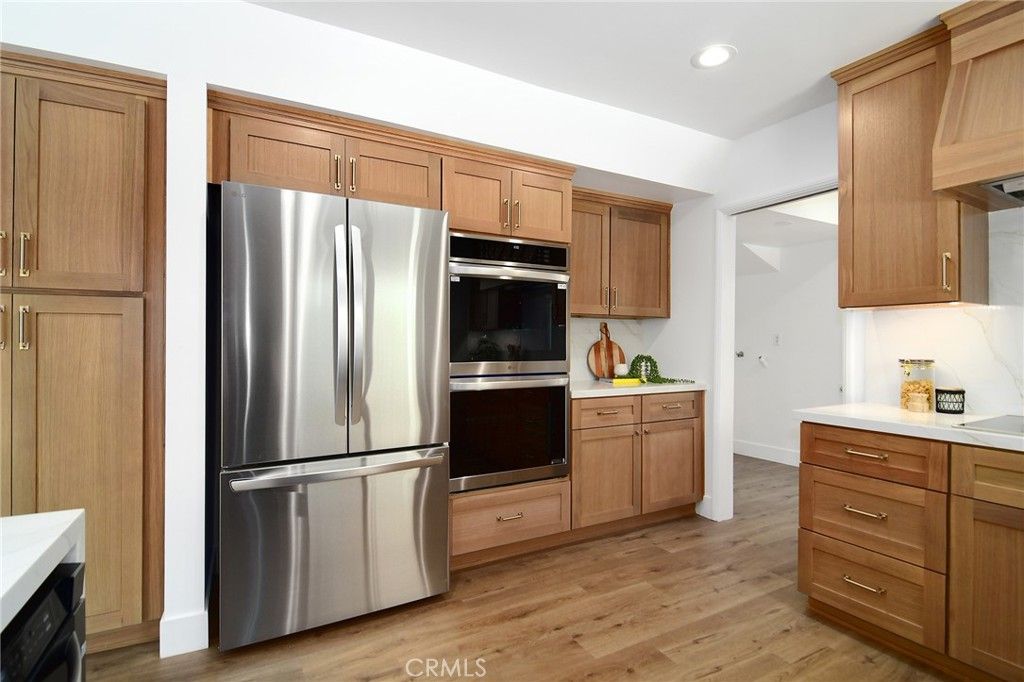 Image 14 of property listing at 5655 Ramara Avenue, Woodland Hills, CA 91367