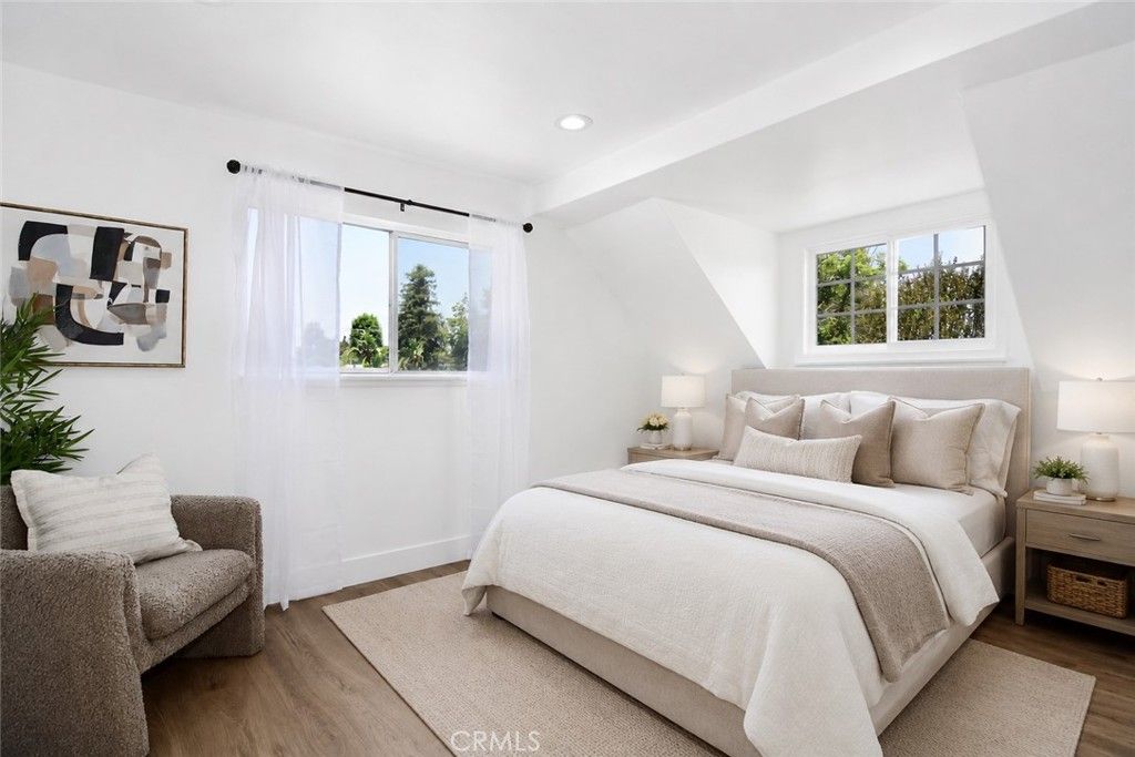 Image 22 of property listing at 5655 Ramara Avenue, Woodland Hills, CA 91367