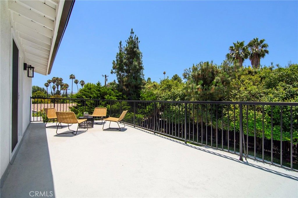Image 25 of property listing at 5655 Ramara Avenue, Woodland Hills, CA 91367