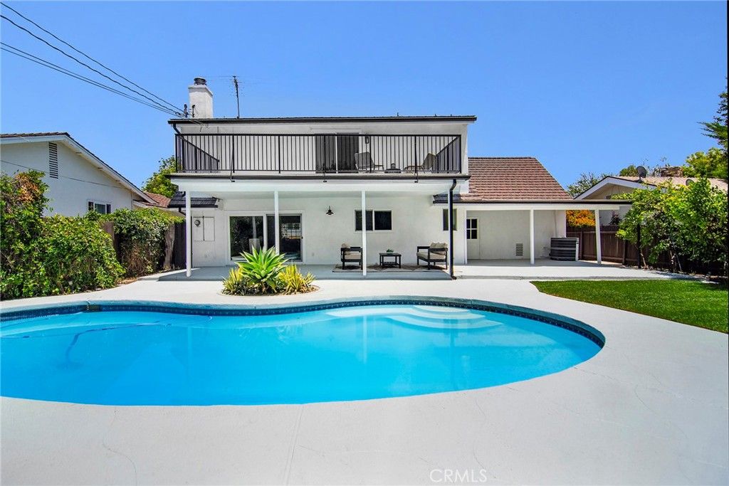Image 36 of property listing at 5655 Ramara Avenue, Woodland Hills, CA 91367