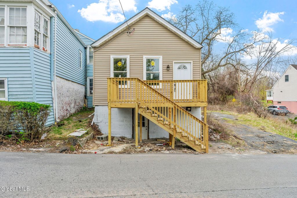 111 Mann Avenue, Troy, NY 12180