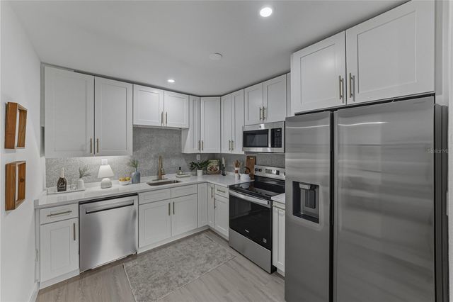 4105 W BAY VILLA AVENUE, Tampa, FL 33611